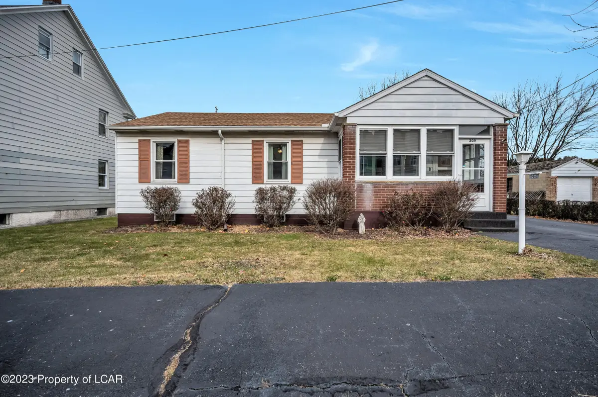 209 Samuels Avenue, Hazleton in Hazleton