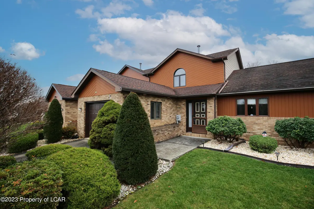 158 Woodview Road, Hanover Township in Hanover Township