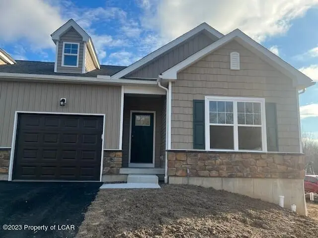 613b West Oak Lane, White Haven in White Haven