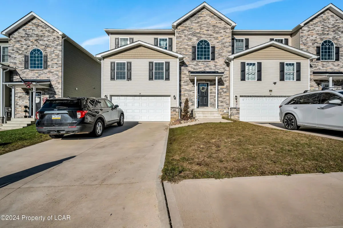 28 Maria Drive, Hanover Township in Hanover Township