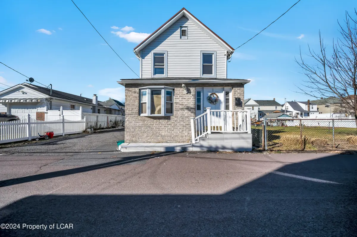 147 Kent Lane, Wilkes-Barre in Wilkes-Barre