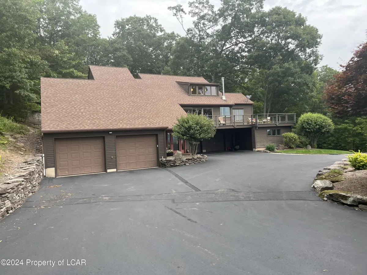 162 Harris Pond Road, Sweet Valley in Sweet Valley