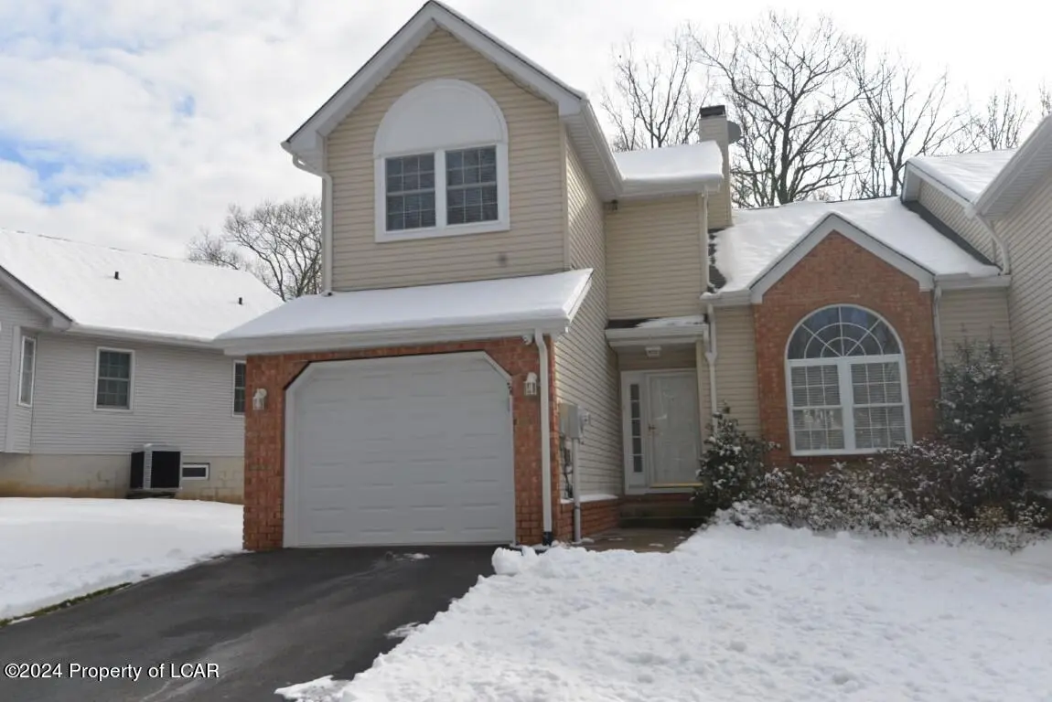 7 Pinnacle Court, Mountain Top in Mountain Top