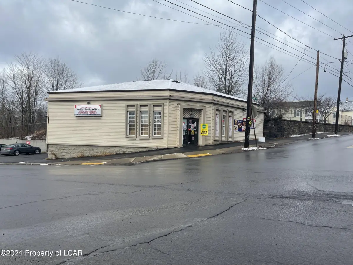99 N Church Street, Carbondale in Carbondale