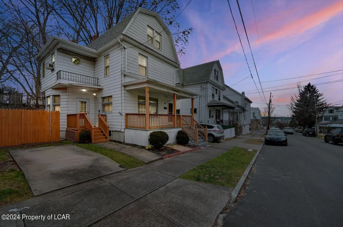 37 Loomis Street, Wilkes-Barre in Wilkes-Barre