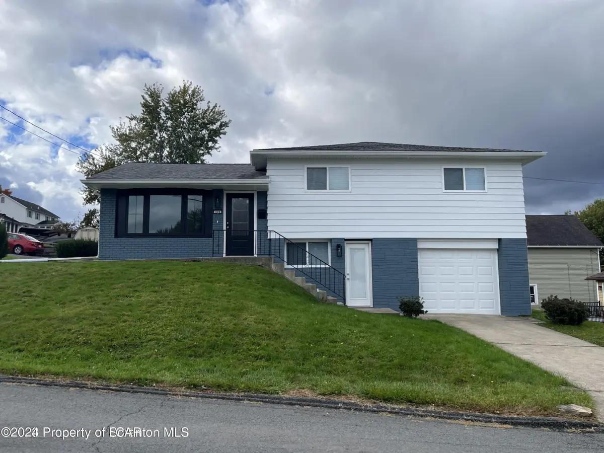 406 Kane Street, Scranton in Scranton
