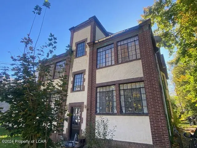56 Gates Street, Wilkes-Barre in Wilkes-Barre
