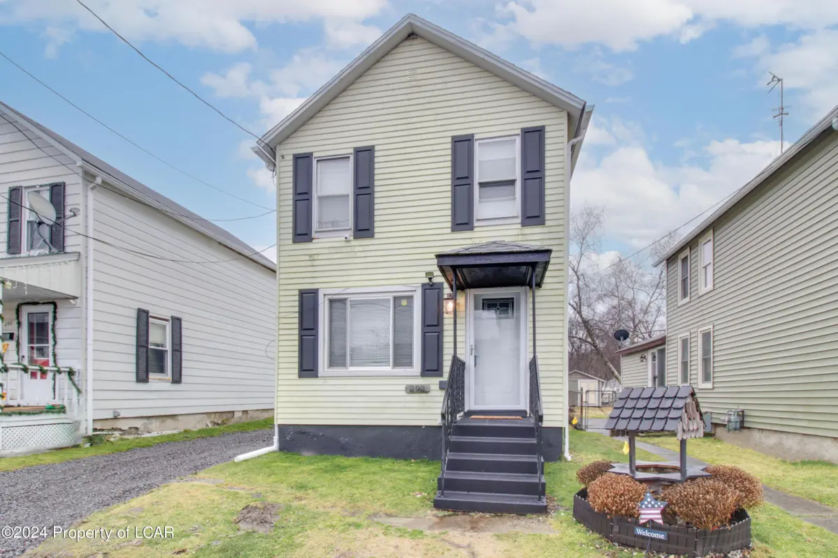 293 E Broadway Street, Larksville in Larksville