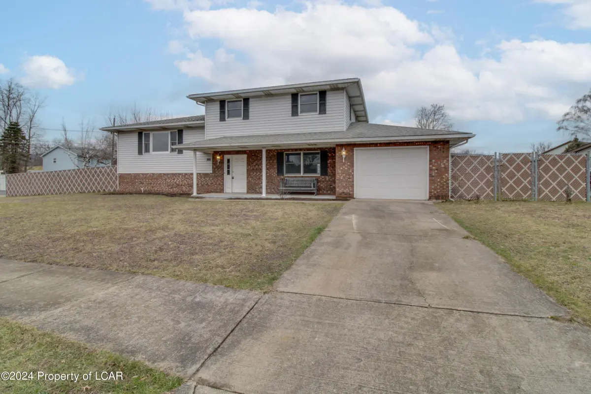 100 Norwood Avenue, Hanover Township in Hanover Township