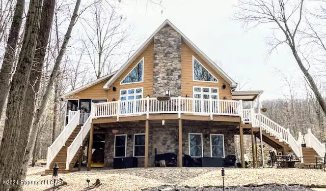 64 Algonquin Drive, Hazleton in Hazleton