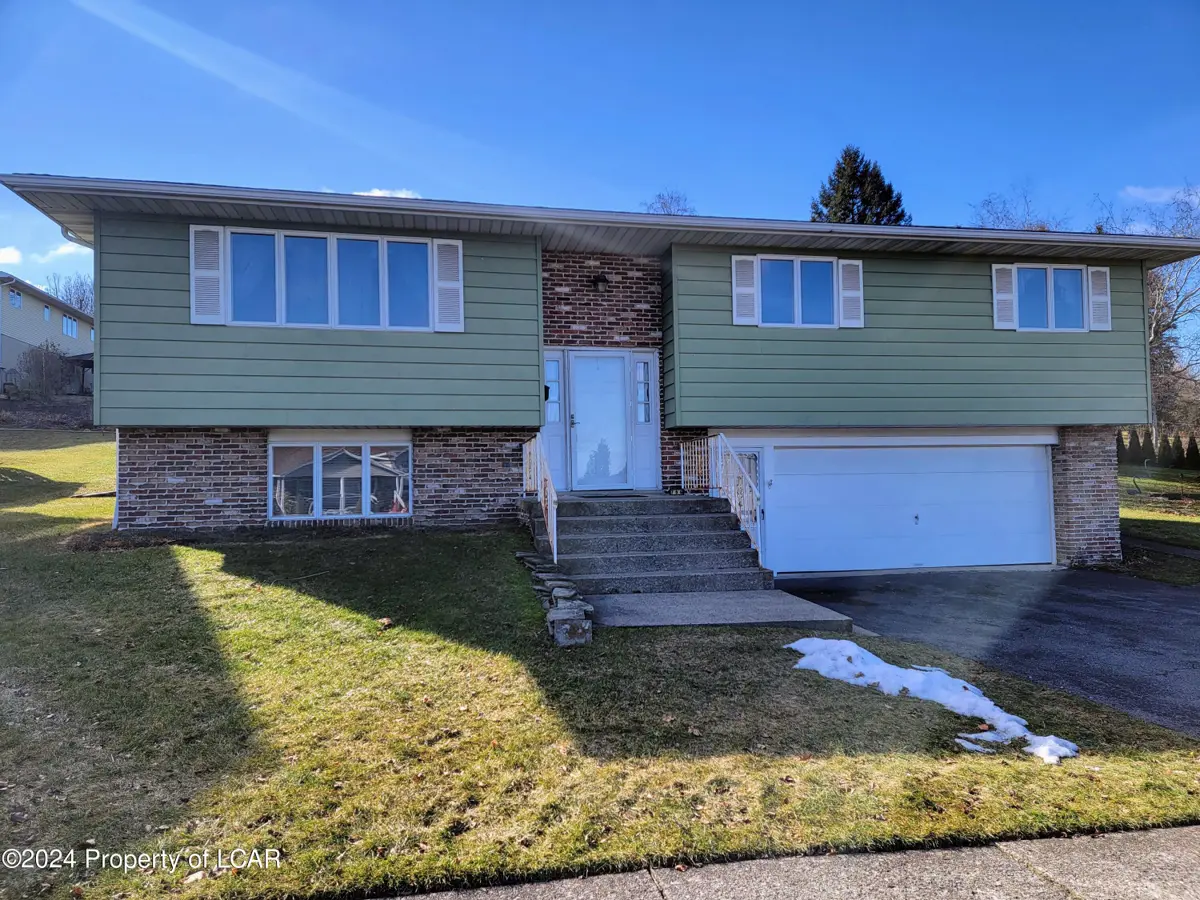 706 Shirley Lane, Dunmore in Dunmore
