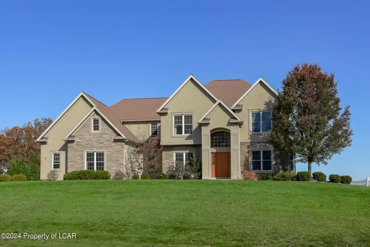 322 Canter Drive, Dallas in Dallas