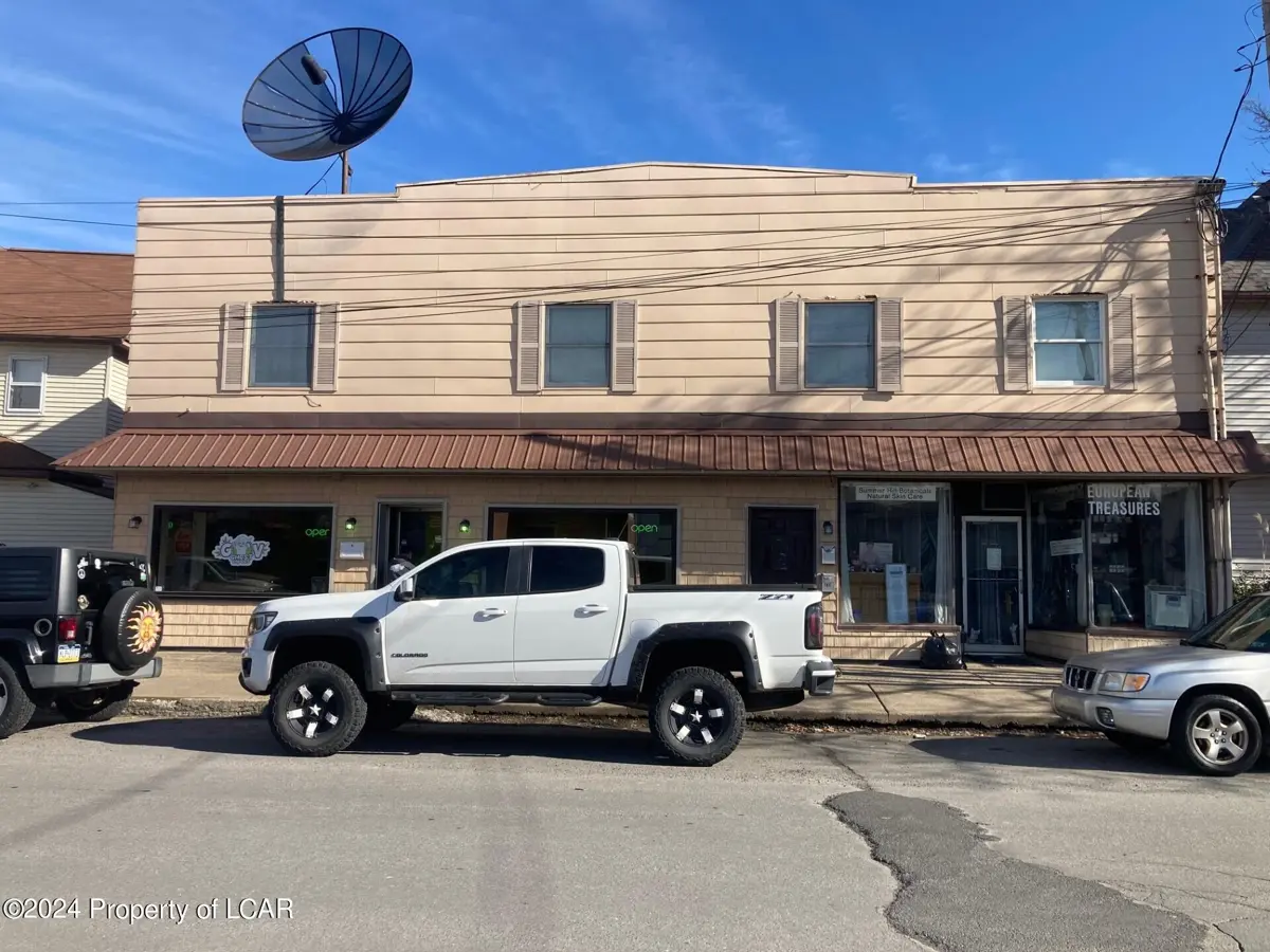 12-18 E 6th Street, Wyoming in Wyoming