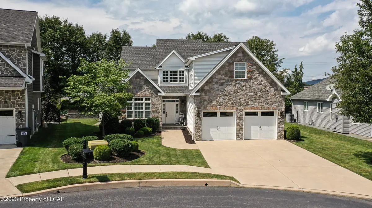 17 River Shores Court, West Pittston in West Pittston