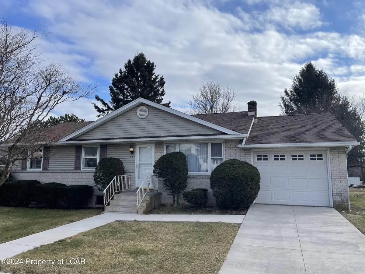68 E Maple Street, Tresckow in Tresckow