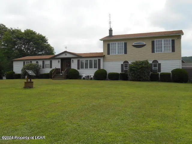 348 Spring Hill Drive, Hunlock Creek in Hunlock Creek