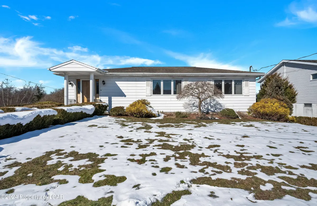 20 Highland Dr, Hanover Township in Hanover Township