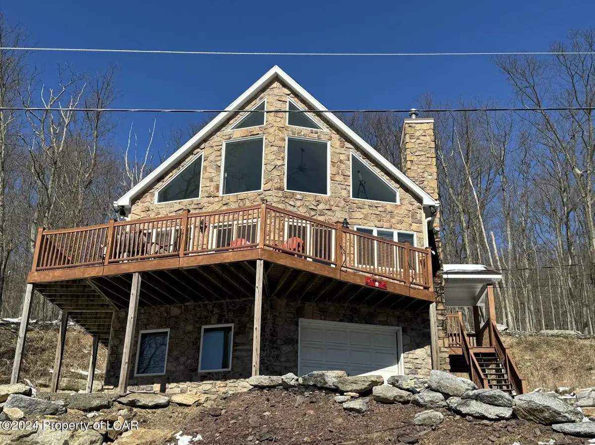 22 Kickapoo Drive, Hazle Township in Hazle Township