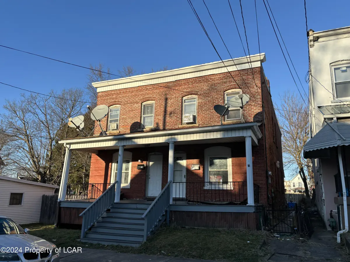 98-100 Poplar Street, Wilkes-Barre in Wilkes-Barre