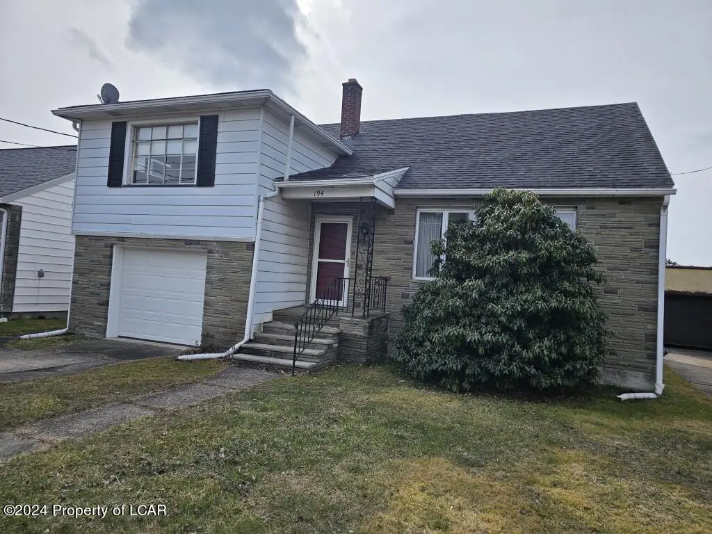 194 New Elizabeth Street, Wilkes-Barre in Wilkes-Barre