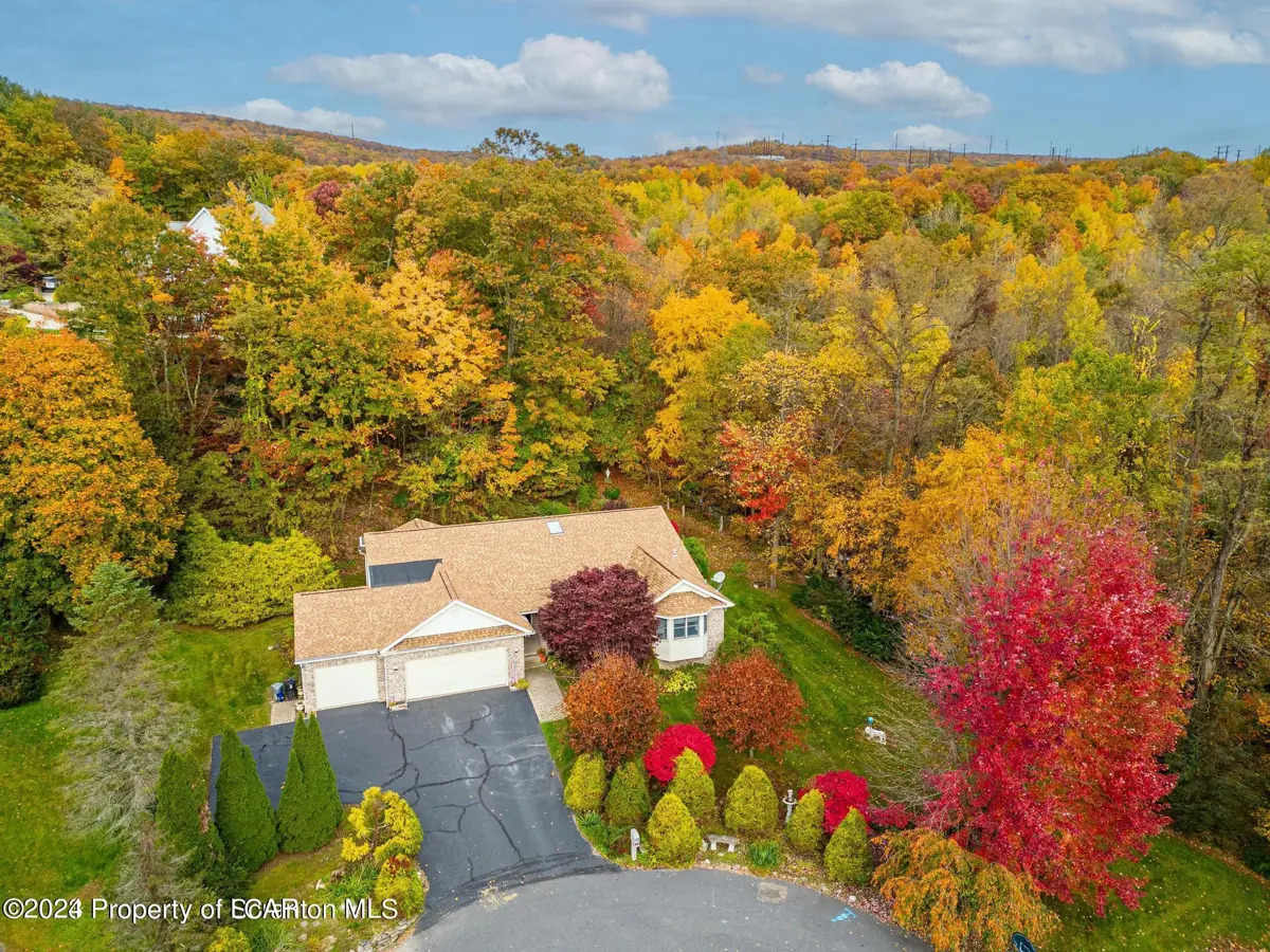 104 Dogwood Circle, Scranton in Scranton