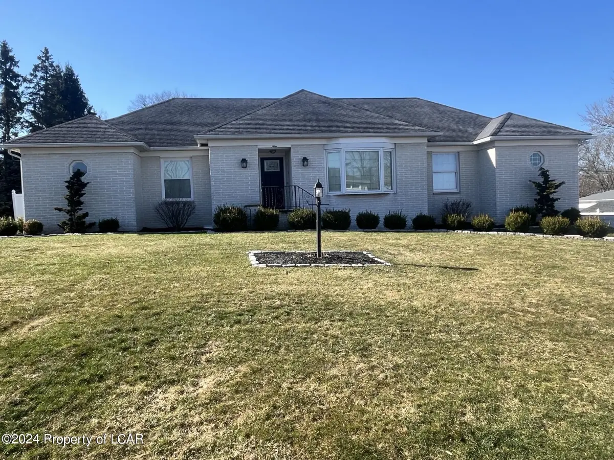 9 Salem Drive, Wilkes-Barre in Wilkes-Barre
