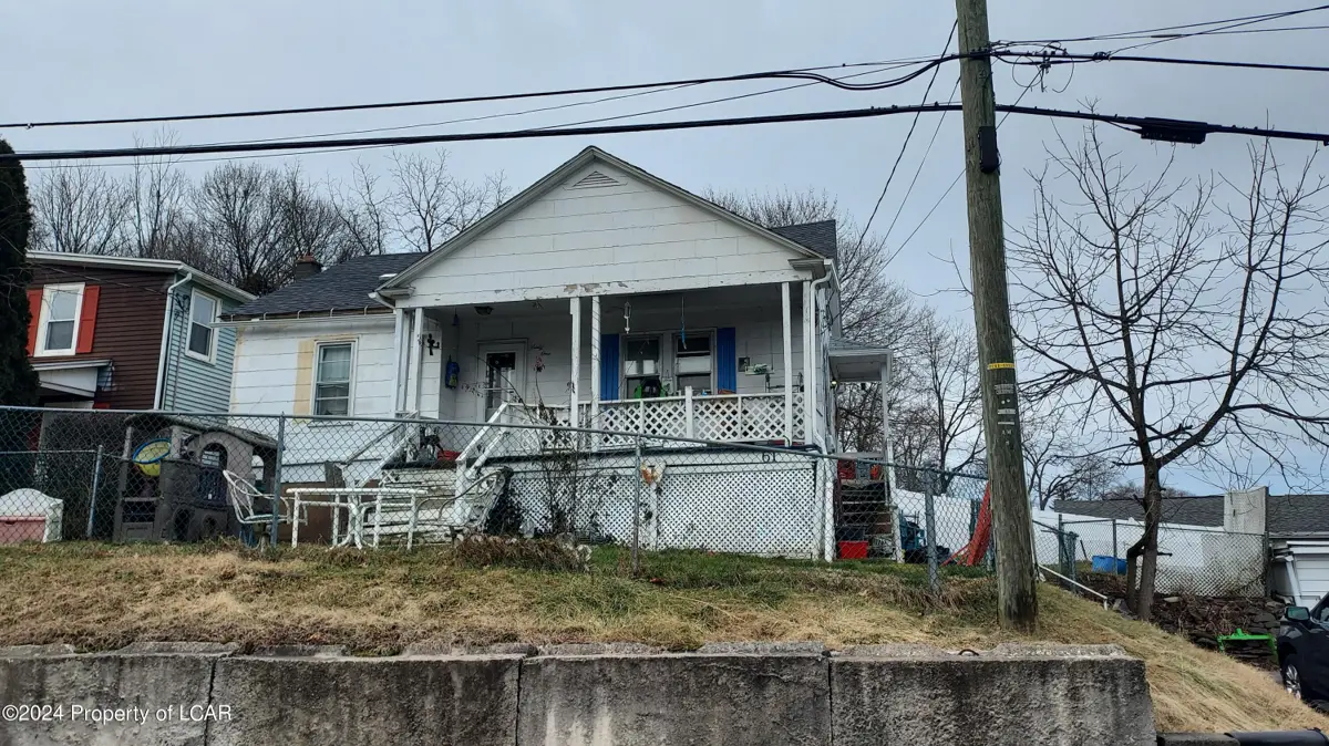 61 W Mt Airy Road, Shavertown in Shavertown