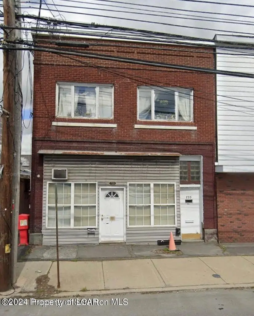 735 N Main Street, Avoca in Avoca