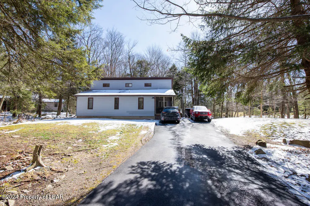1259 Chandus Way, Tobyhanna in Tobyhanna
