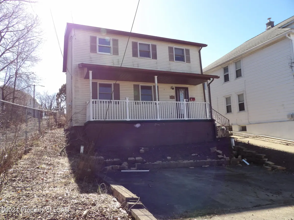 9 Mack Street, Plains in Plains