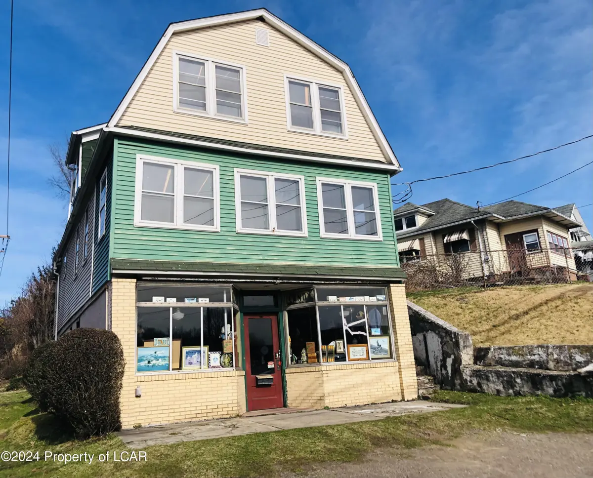 1104 Ashley Street, Hanover Township in Hanover Township