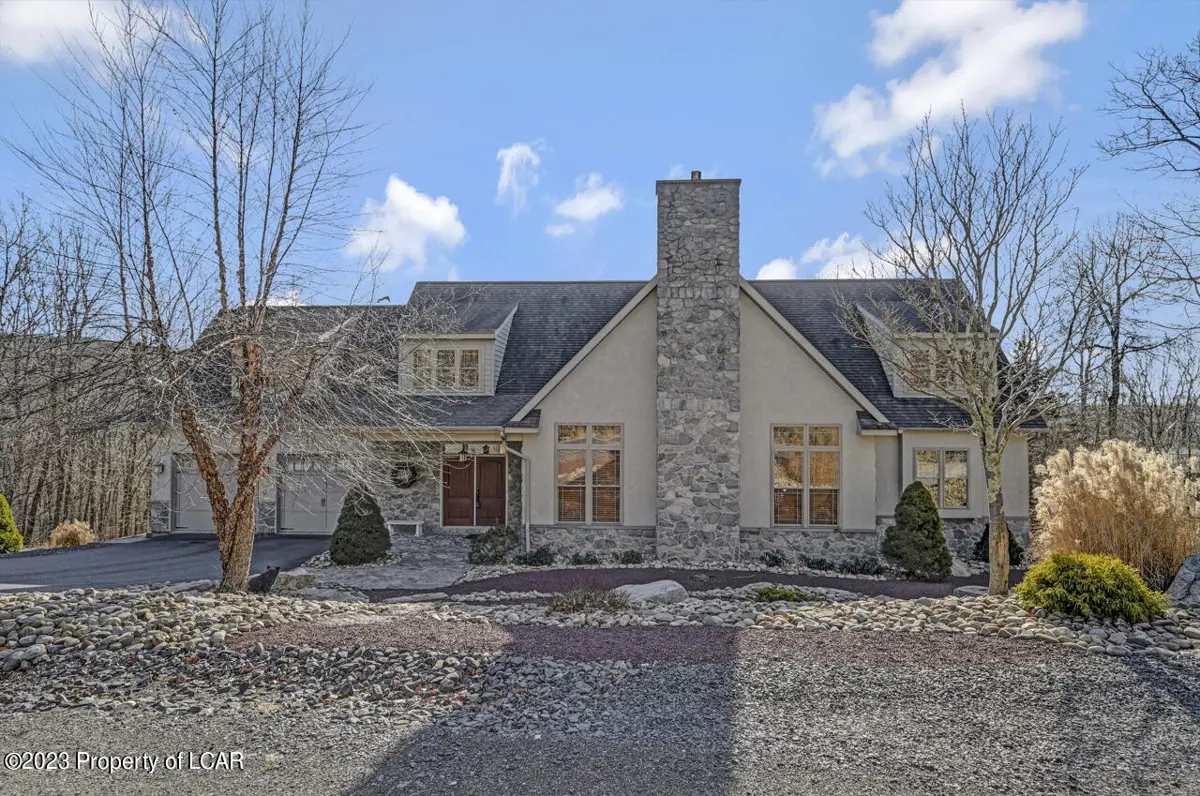15 Quapaw Drive, Hazle Township in Hazle Township