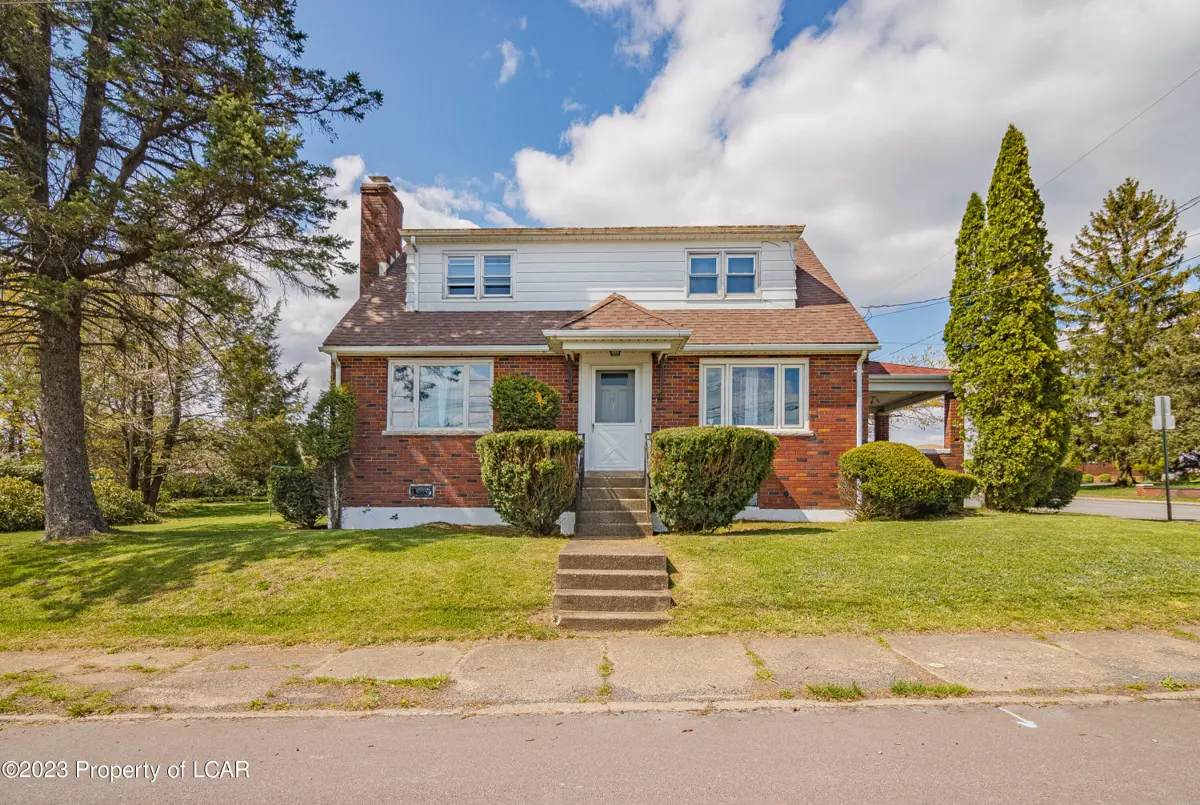 647 E 9th Street, Hazleton in Hazleton