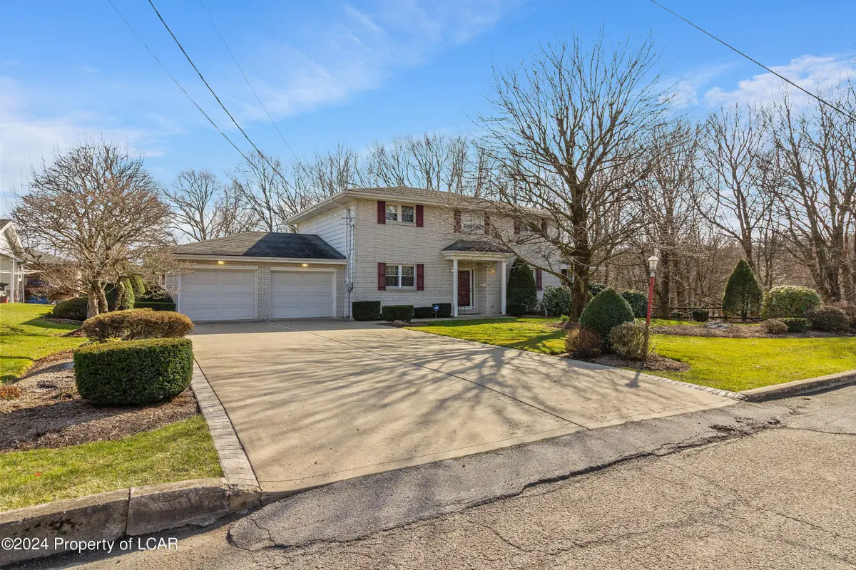 104 Park Circle, West Hazleton in West Hazleton