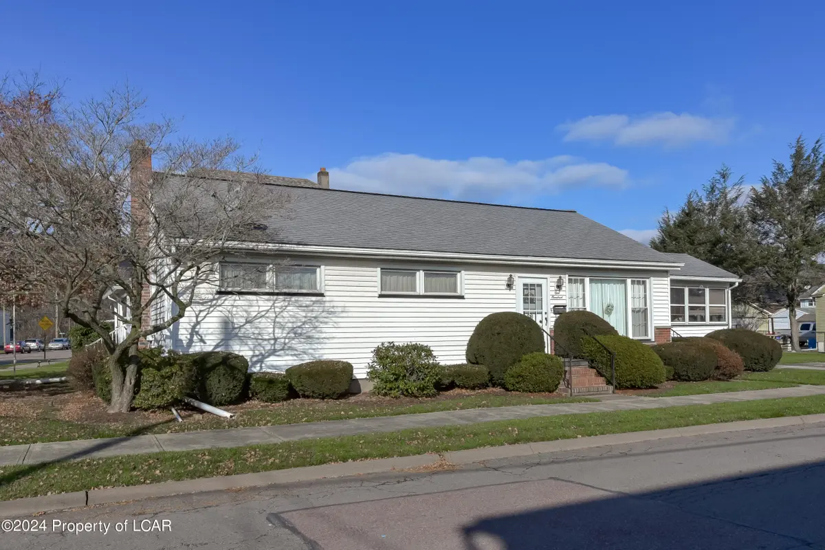 100 Hemlock Street, Swoyersville in Swoyersville