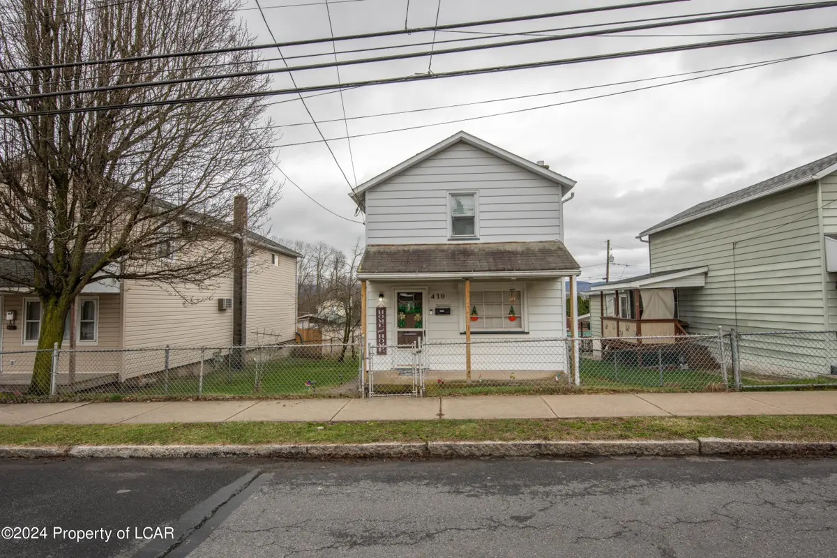 410 W Shawnee Avenue, Plymouth in Plymouth