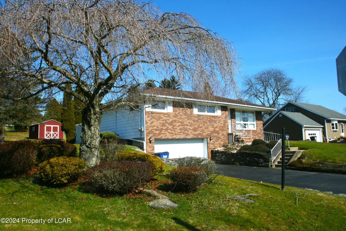 7 E Meadow Street, Shavertown in Shavertown