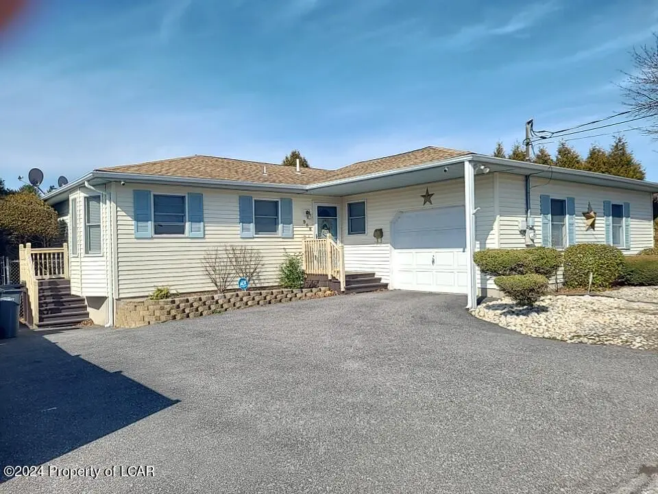 958 Wilbur Court, Hazleton in Hazleton