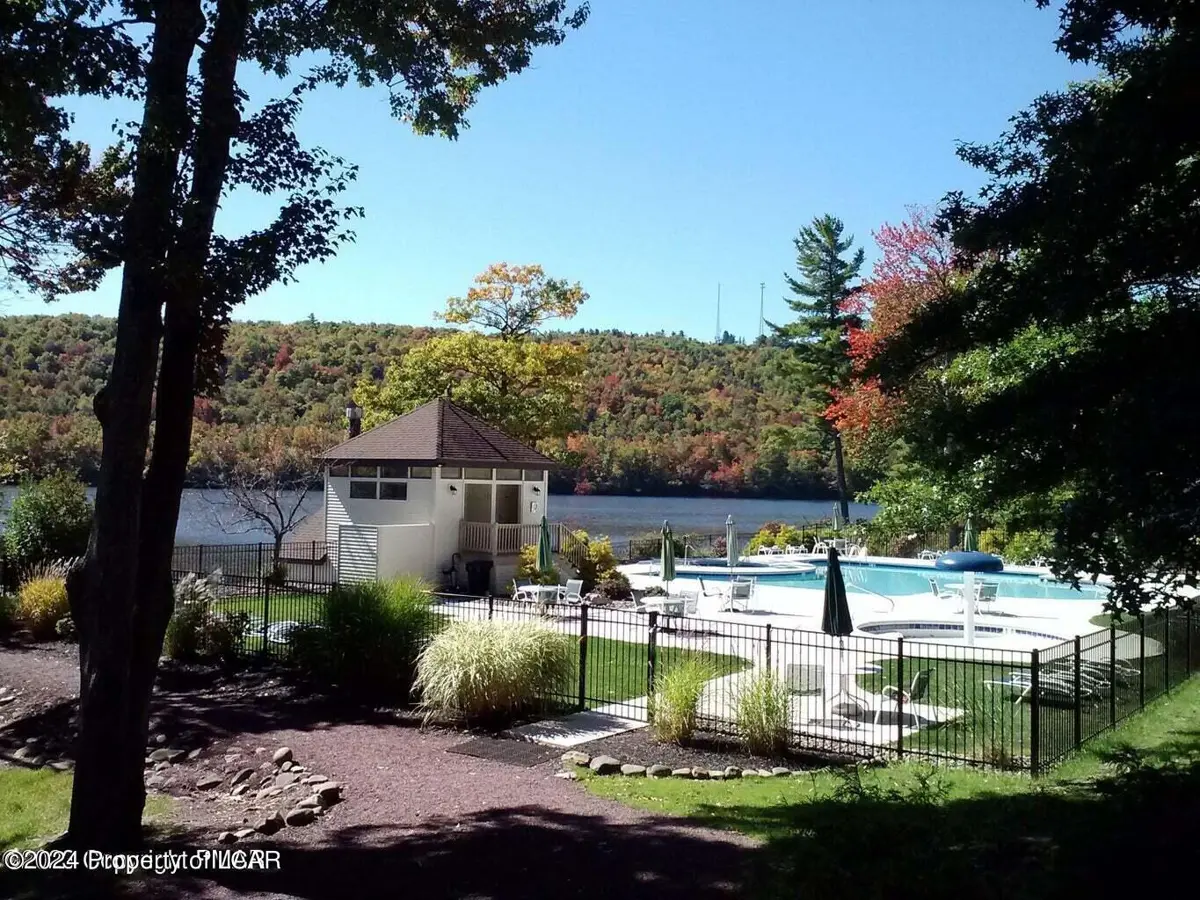 55 Midlake Unit 301 Drive, Lake Harmony in Lake Harmony