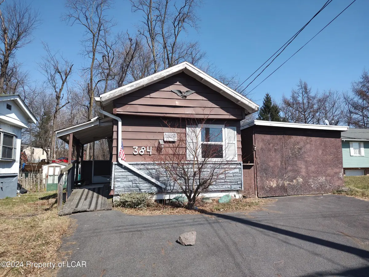 384 Carver Street, Plymouth in Plymouth