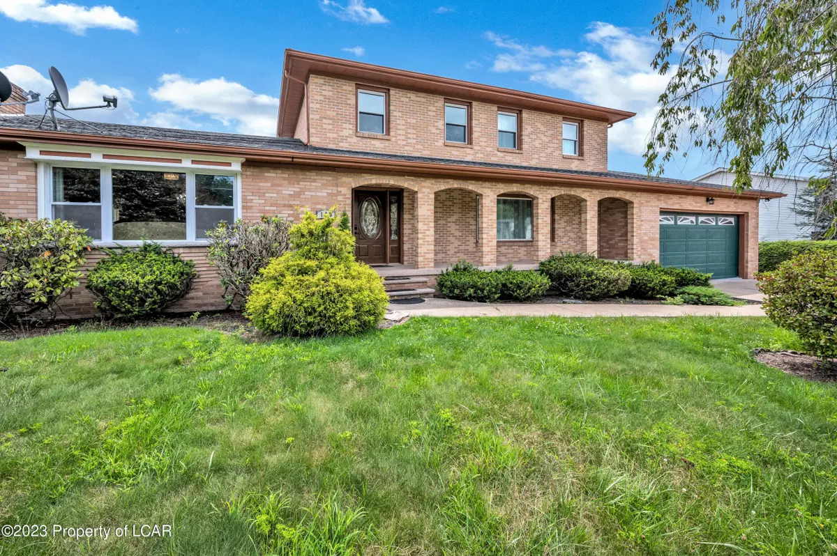 189 Briarwood Drive, Shavertown in Shavertown