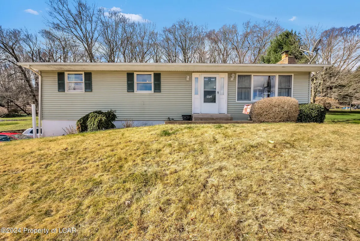 745 Park Avenue, Shavertown in Shavertown