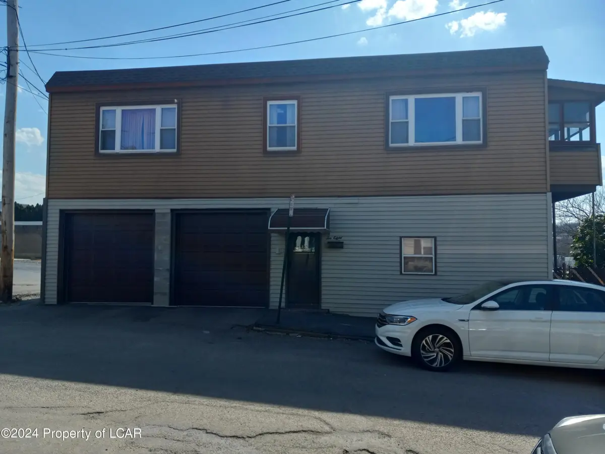 28 W Nobel St, Hazleton in Hazleton