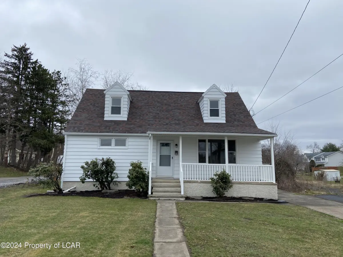 137 Penn Ave, Exeter in Exeter