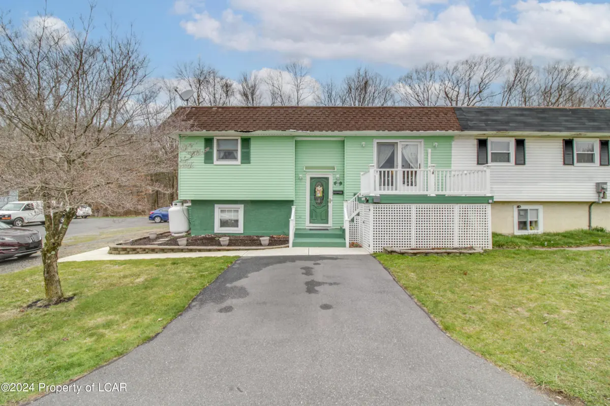 921 North Street, Weatherly in Weatherly