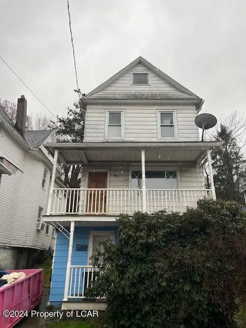 98 W Chestnut Street, Wilkes-Barre in Wilkes-Barre