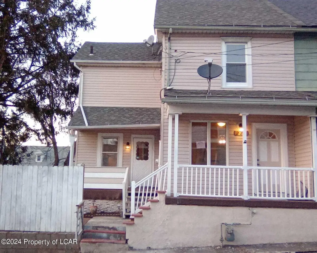 225 W 8th Street, Hazleton in Hazleton