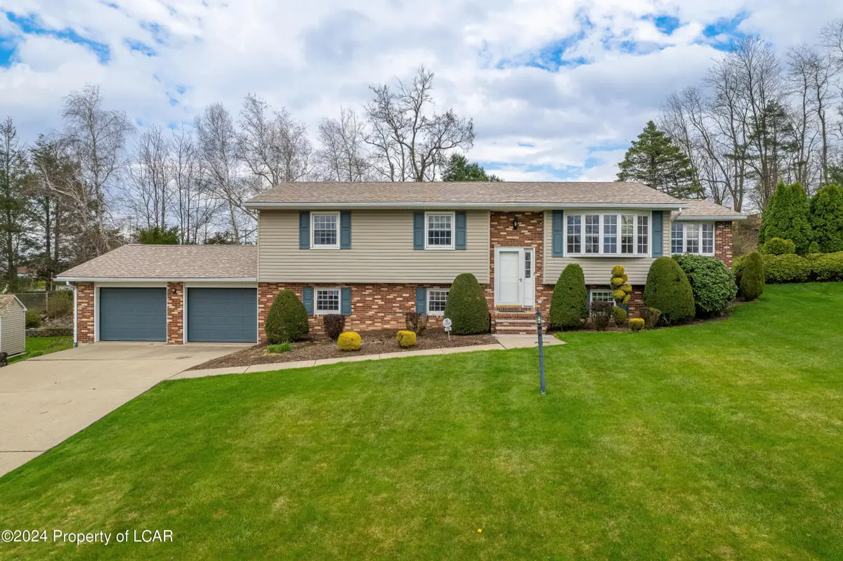 104 S Highland Drive, Jenkins Township in Jenkins Township