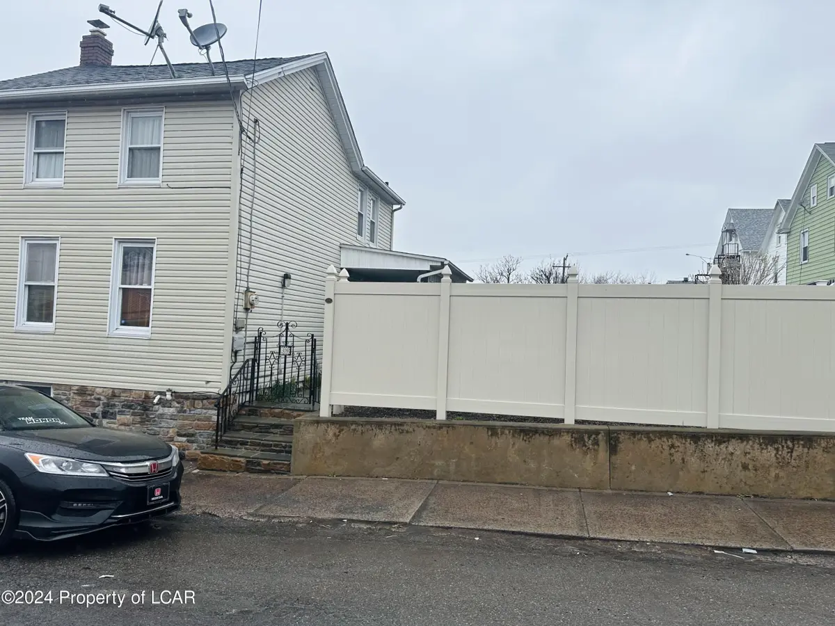 309 W 6th Street, Hazleton in Hazleton
