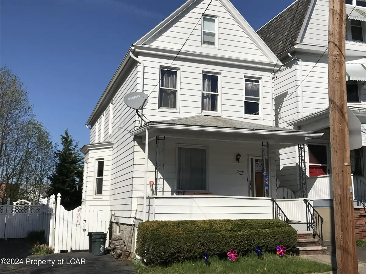 32 Hillard Street, Wilkes-Barre in Wilkes-Barre
